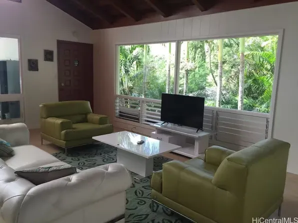 953 Ailuna St, Honolulu, HI 96821