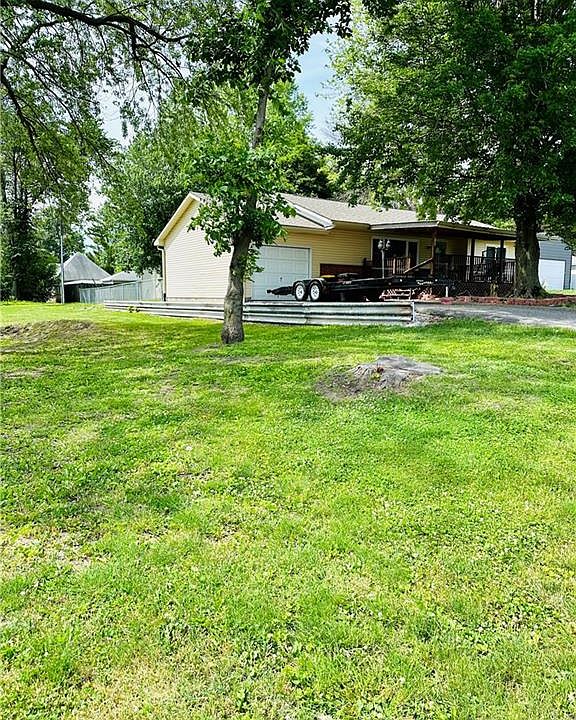 106 E Price Ave, Savannah, MO 64485 Zillow