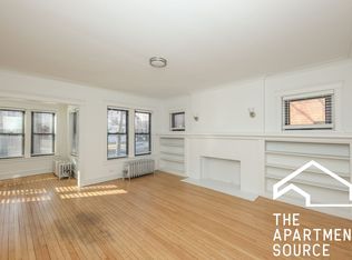 935 Michigan Ave FL 1, Evanston, IL 60202