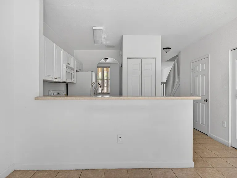 1575 NE 33rd Ave #105 — Photo 12