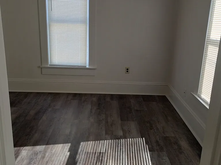961 Home Ave — Photo 5