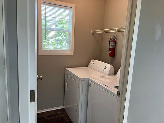 5th image of 1832 Everest Dr #128