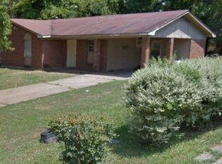 1242 Glendale Cir, Greenwood, MS 38930
