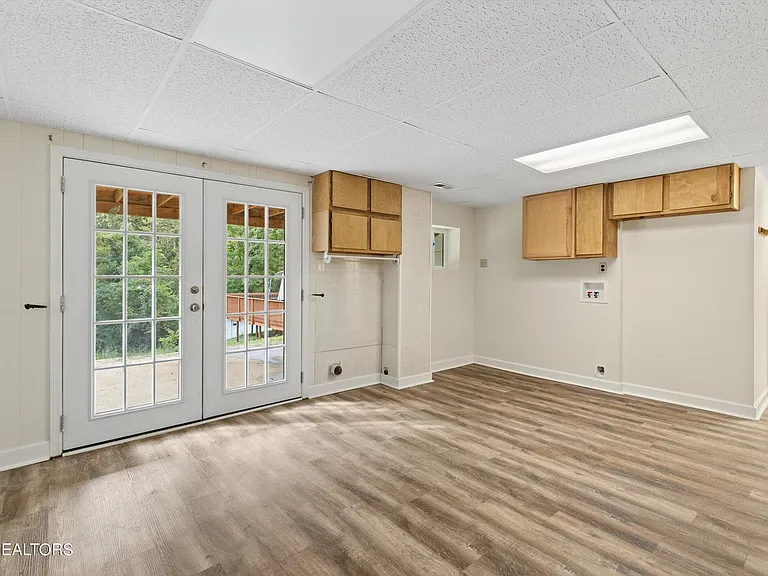 3037 Marvin Cir — Photo 19