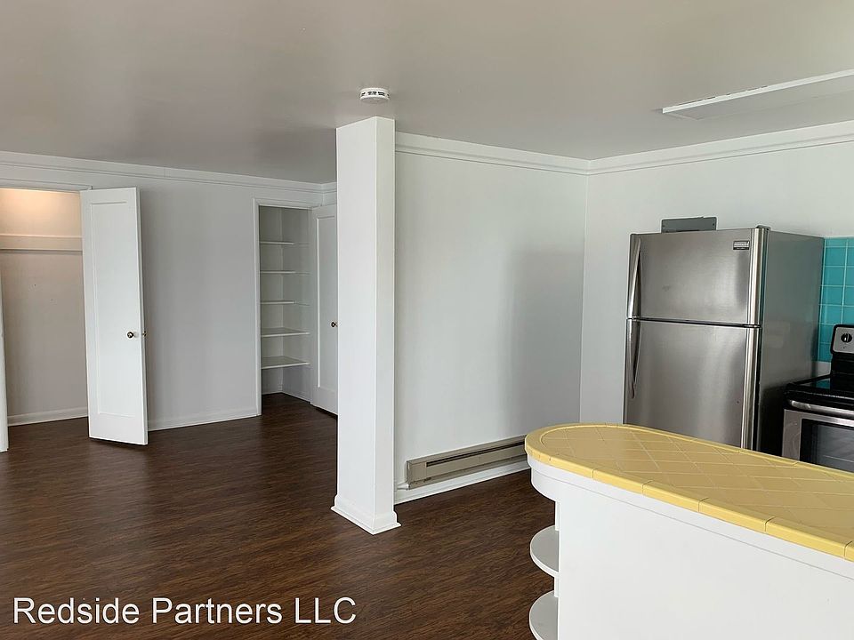 1st image of 4027 Beach Dr SW #11327522