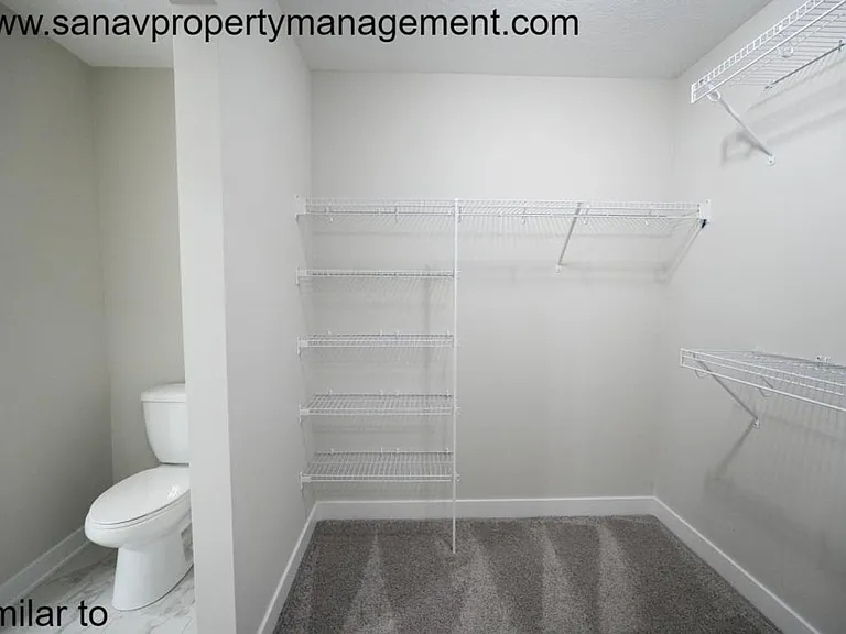 690 SE Mesa Dr — Photo 18