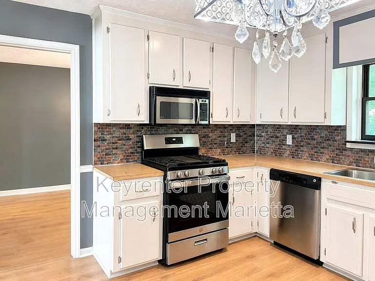 5088 Ravenwood Dr — Photo 12