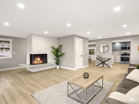 4th image of 612 172nd Street S
