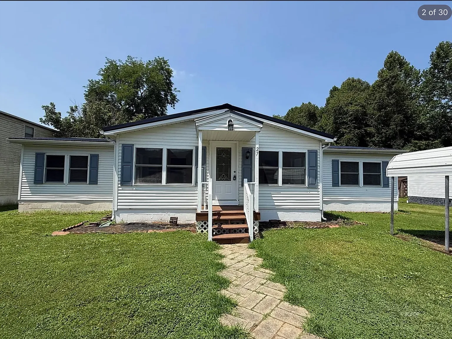 3 bed, 1901 sqft, $1,600 — Photo 1