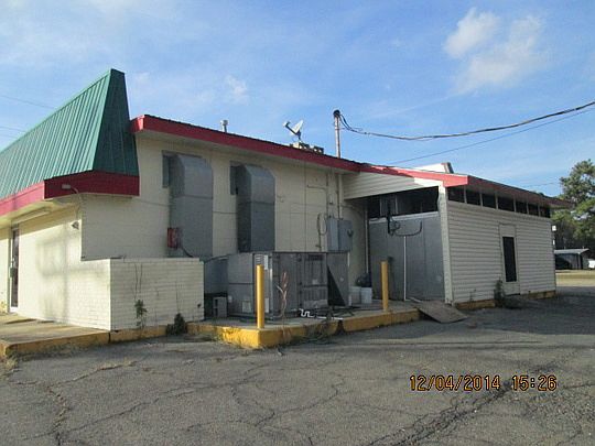 5th image of 132 Richmond St