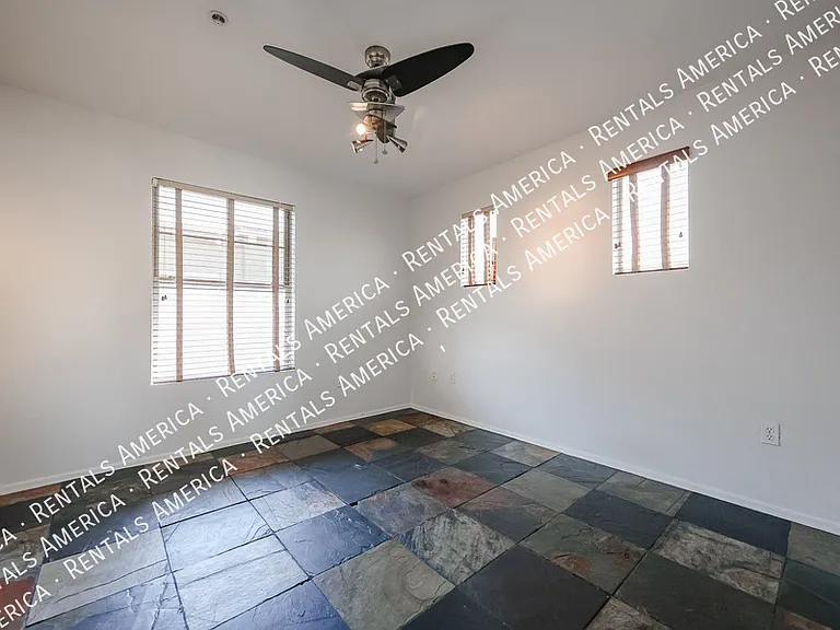 2402 E 5th St #1515 — Photo 34