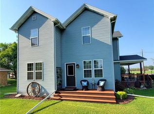 1136 Warren St, Chippewa Falls, WI 54729