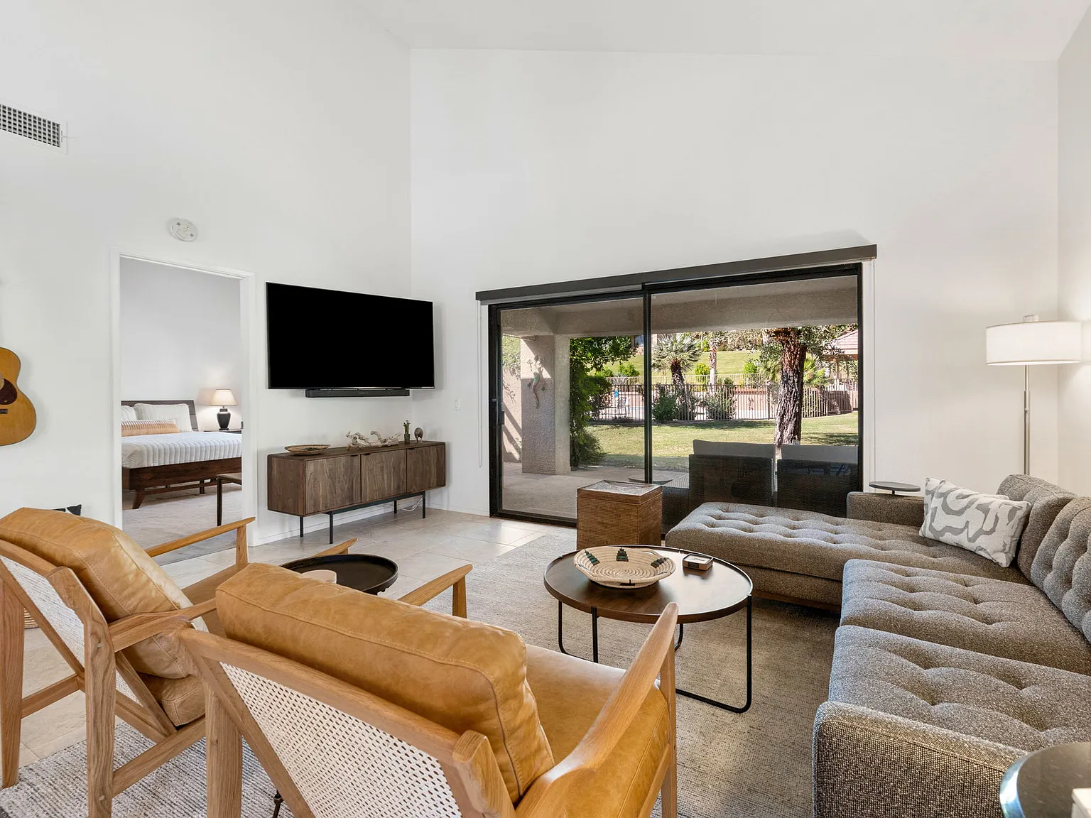 2 bed, 1253 sqft, $7,500 — Photo 3