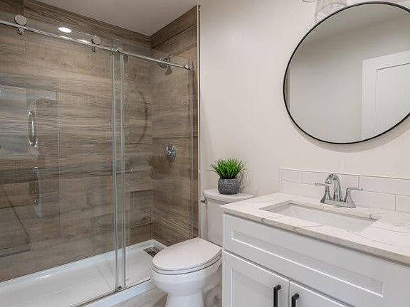 4th image of 803 Maryann Dr #6