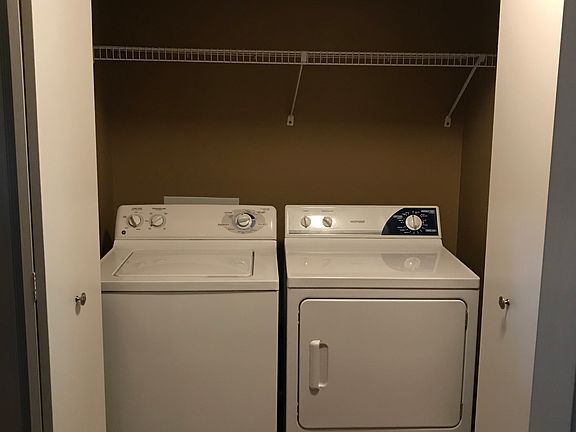 2nd image of 3081 Woody Ln