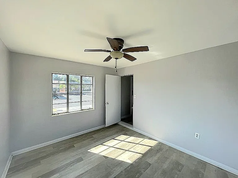 601 Avenue B NW #B — Photo 6