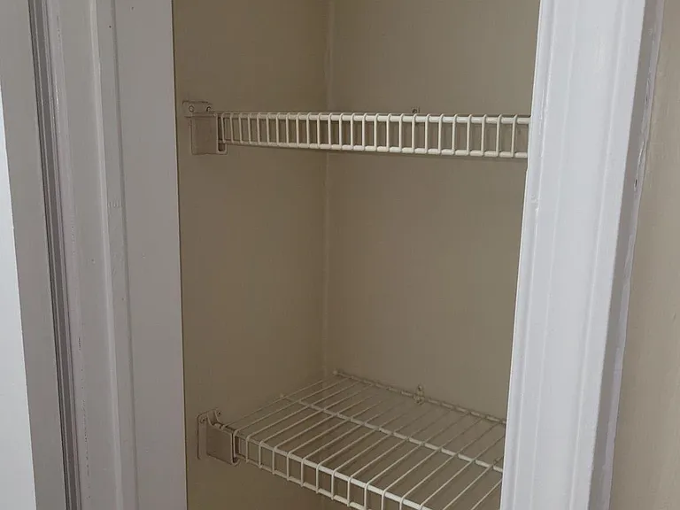 1331 Astor St #2 — Photo 22