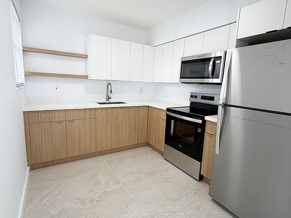4th image of 5990 NE 4th Ct APT 3