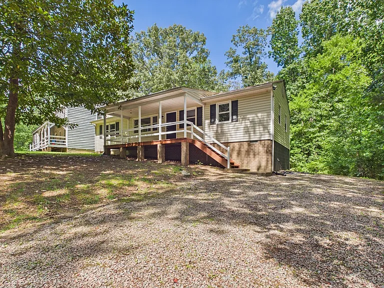 3041 Clintwood Rd — Photo 1