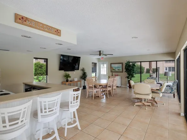 103 Cedarwood Cir #103, Seminole, FL 33777