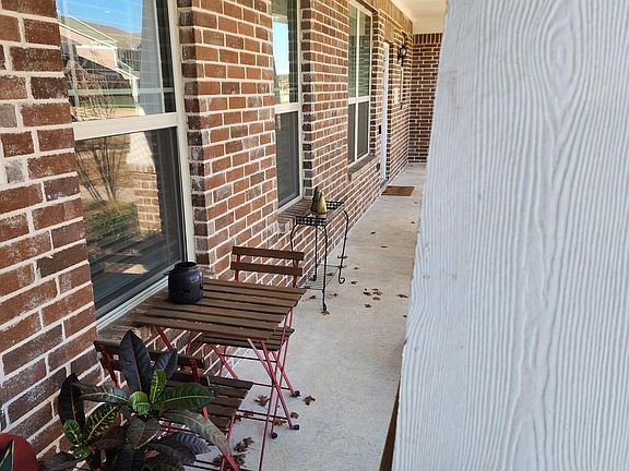 2nd image of 3409 Brentwood Dr