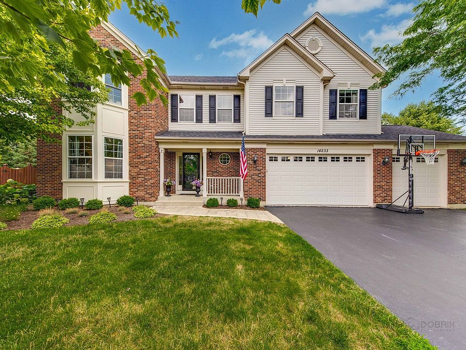 1st image of 14233 Oakwood Ct