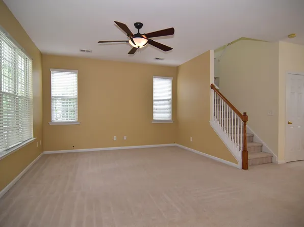 614 Harbour Pointe Dr, Columbia, SC 29229