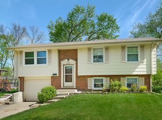 2402 Willow Ln, Rolling Meadows, IL 60008