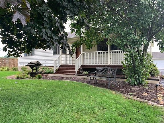 2nd image of 1078 Linda Ln