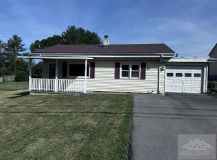 1018 W Cumberland Rd, Bluefield, WV 24701