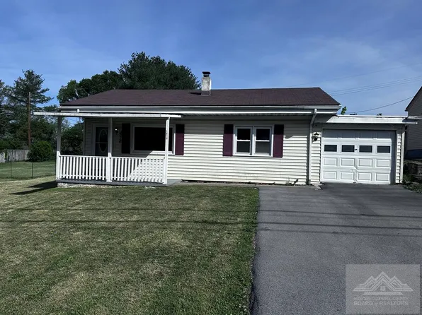 1018 W Cumberland Rd, Bluefield, WV 24701