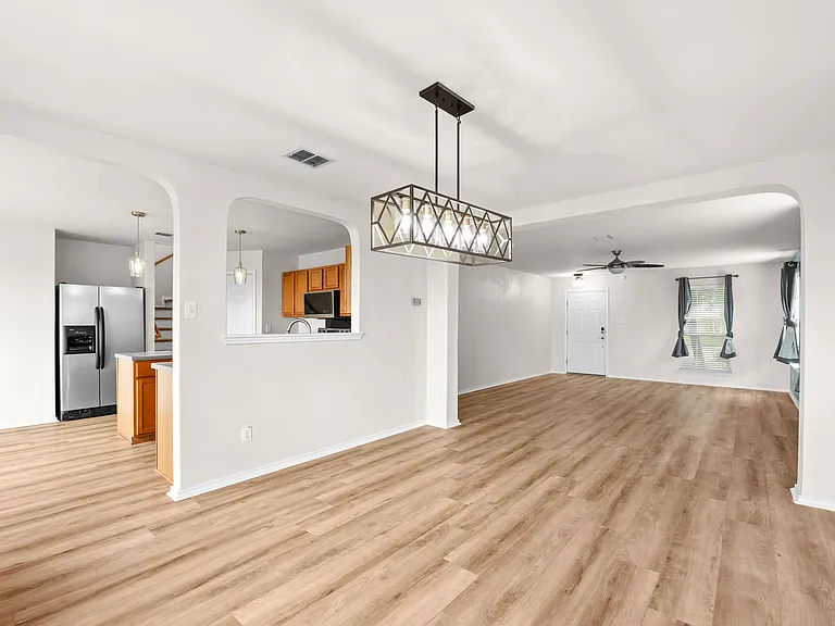 9602 Palomino Path — Photo 3