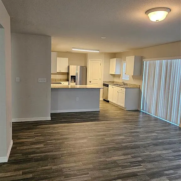 901 NW 15th Pl — Photo 9