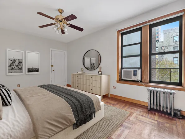 828 Gerard Avenue image 3 of 9