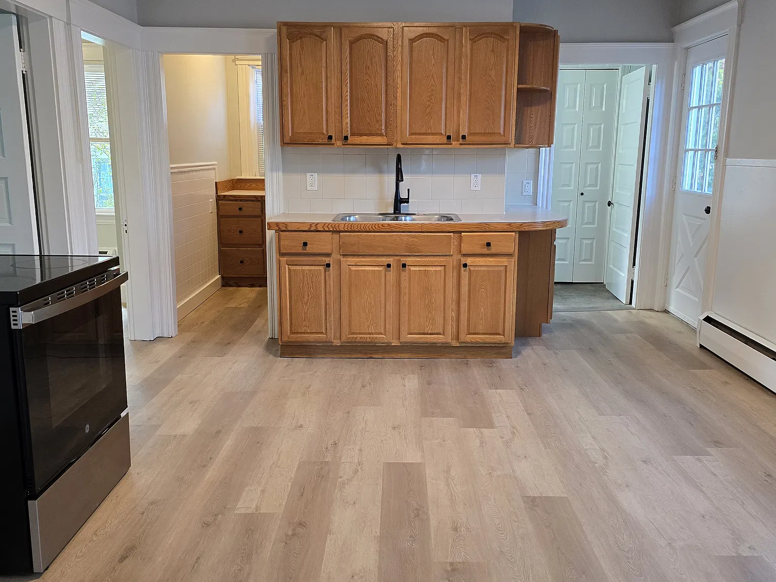 2 bed, 800 sqft, $1,750 — Photo 1