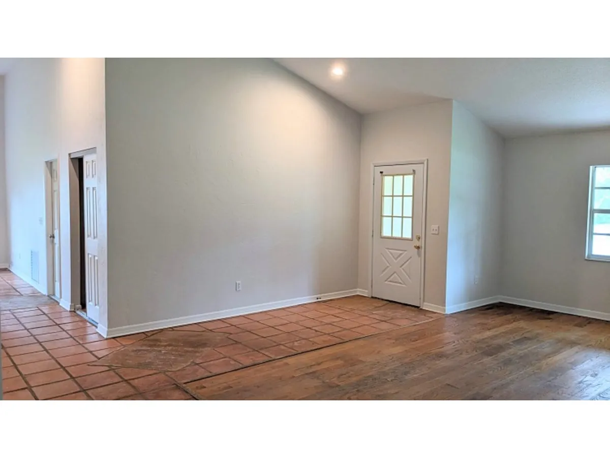 Building Photo - 40 Weymouth Ln