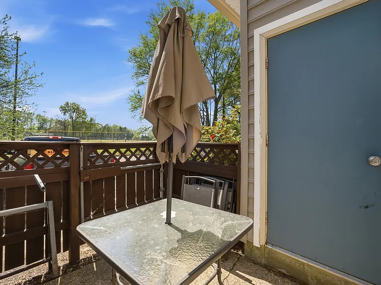 1001 Saint Andrews Way #B — Photo 22