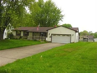 2492 Frostwood Dr photo 1