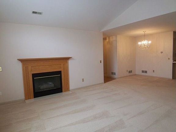 3rd image of 1432 Tewksbury Cir