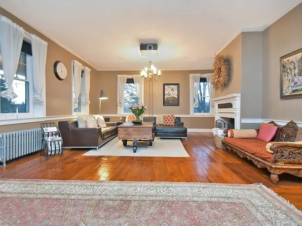 3150 Newburg Rd, Nazareth, PA 18064