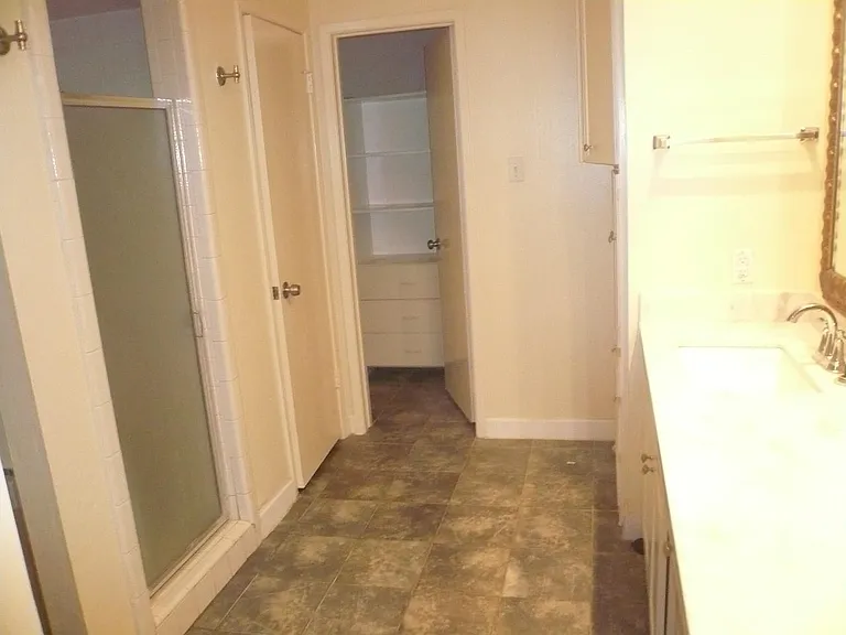 2826 Green Fields Dr — Photo 3