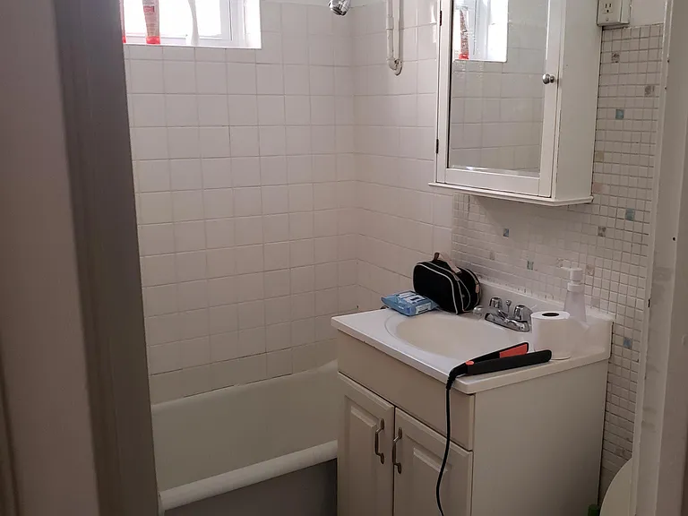 2129 N Dayton St #1 — Photo 3