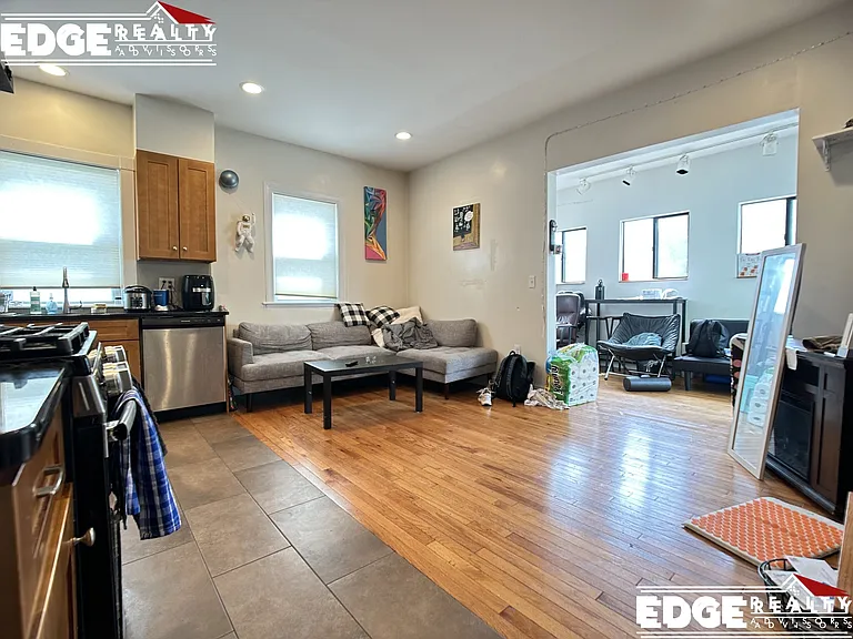 44 Newcastle Rd — Photo 2