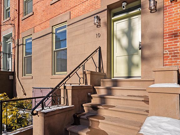 3rd image of 10 Bright St APT 1