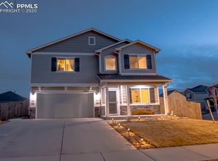 7203 Silver Moon Dr, Colorado Springs, CO 80923