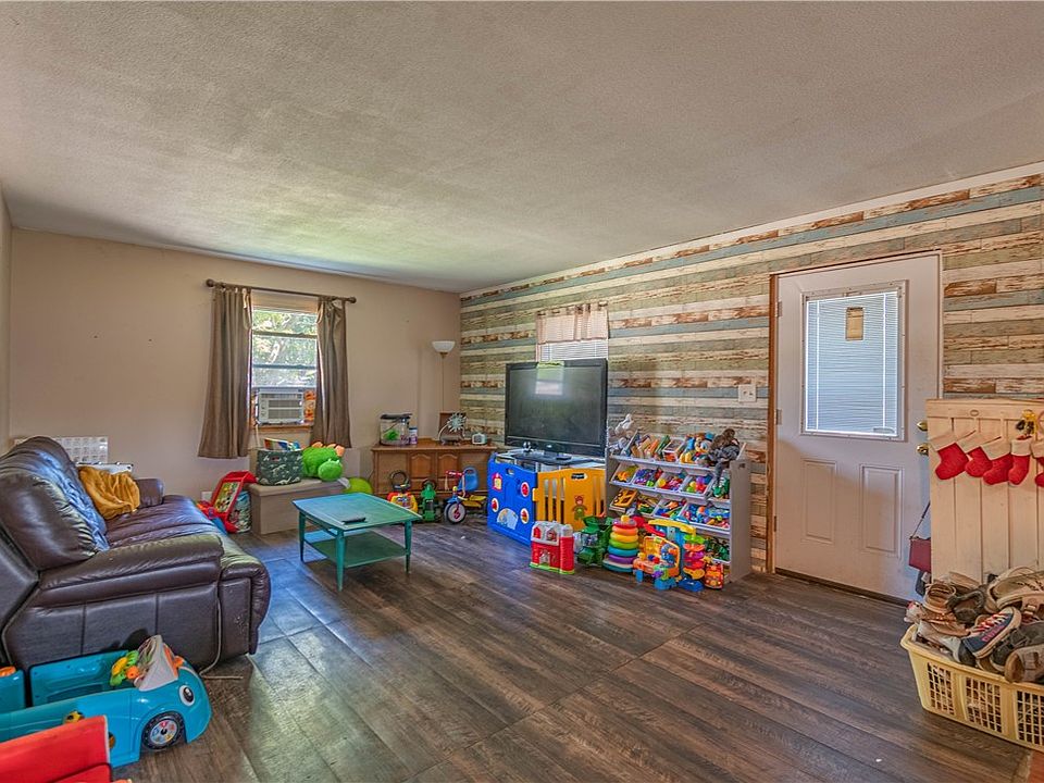 18 Elm Dr, Bethany, IL 61914 Zillow