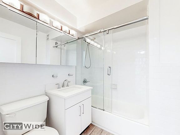 3rd image of 405 E 56th St #14I