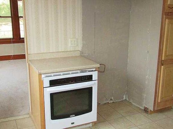 Kitchen built in stove