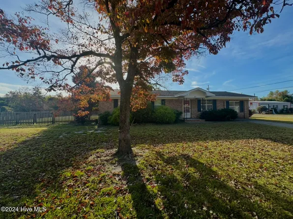 201 Magnolia Drive, Washington, NC 27889