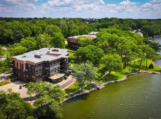 855 E Lake Shore Dr APT 3D, Decatur, IL 62521